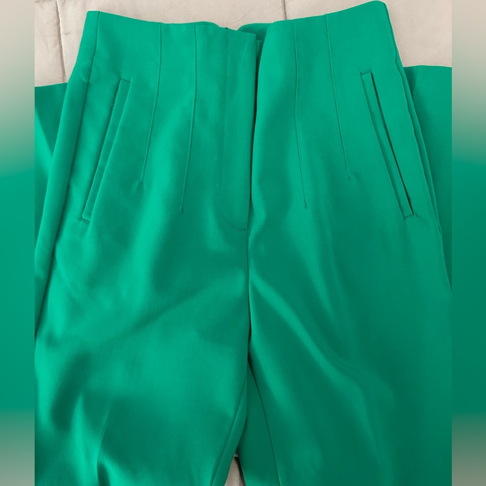 Zara Green pants with a high waist